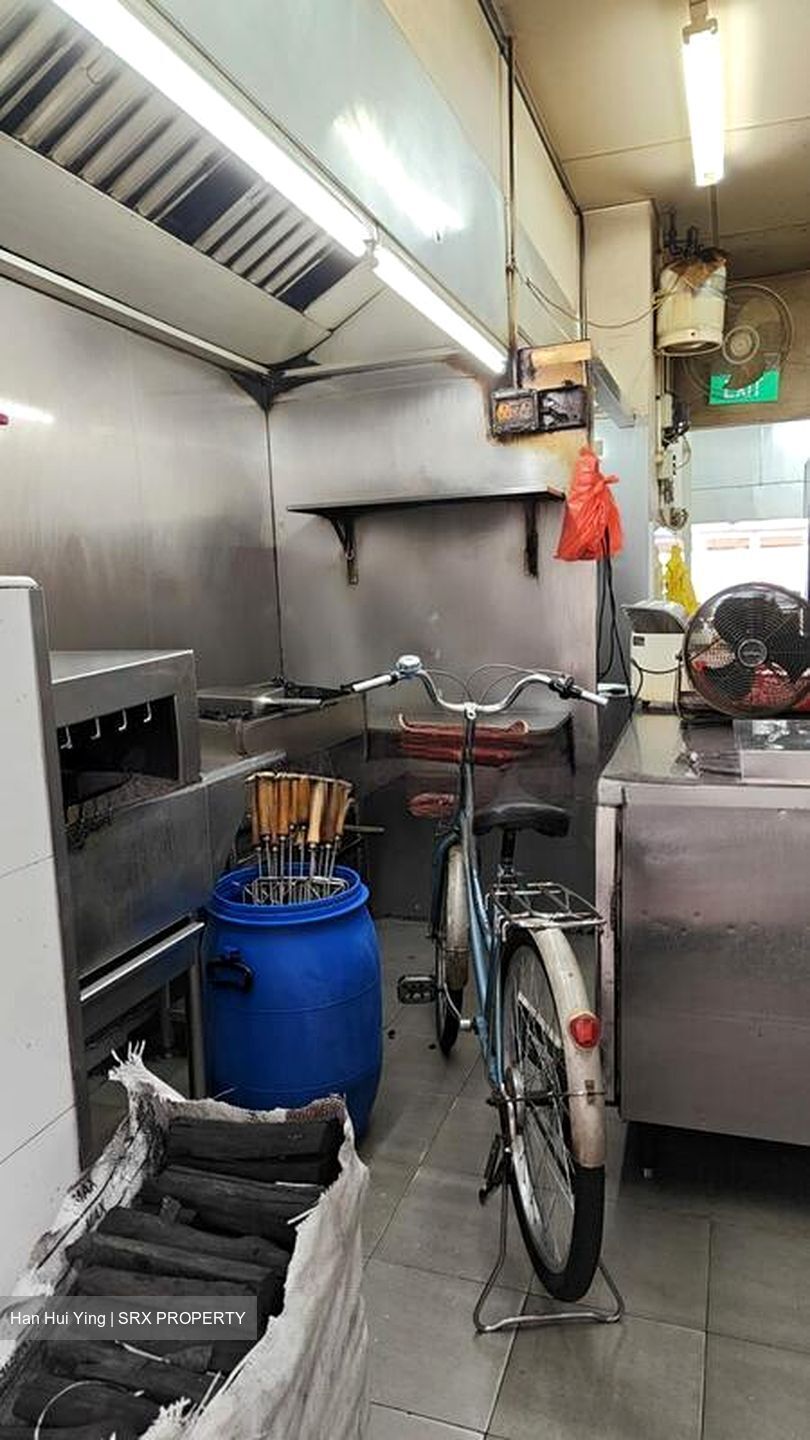 Jalan Lembah Kallang (D12), Retail #568053351